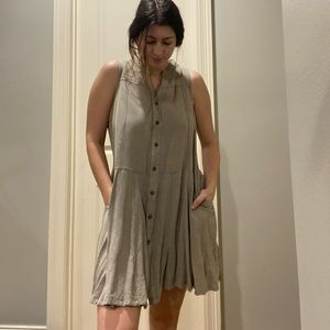 Womens sleeveless size small she+sky dress